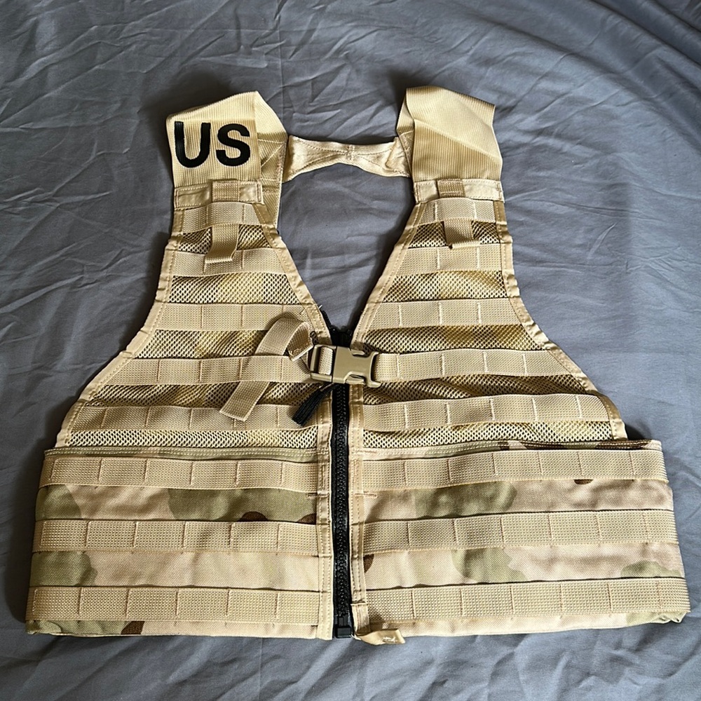 Fighting Load Carrier (FLC) in desert camo